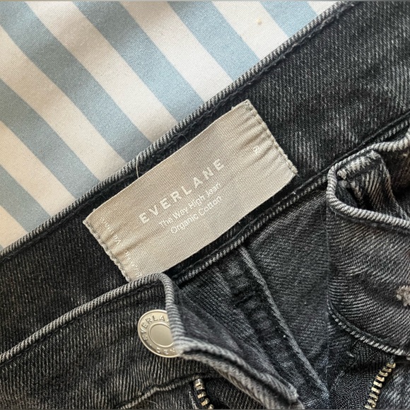 Everlane Way High Rise Jean in Washed Black - Picture 5 of 6